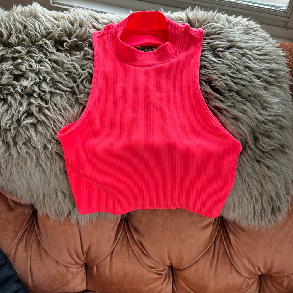 Alo crop top